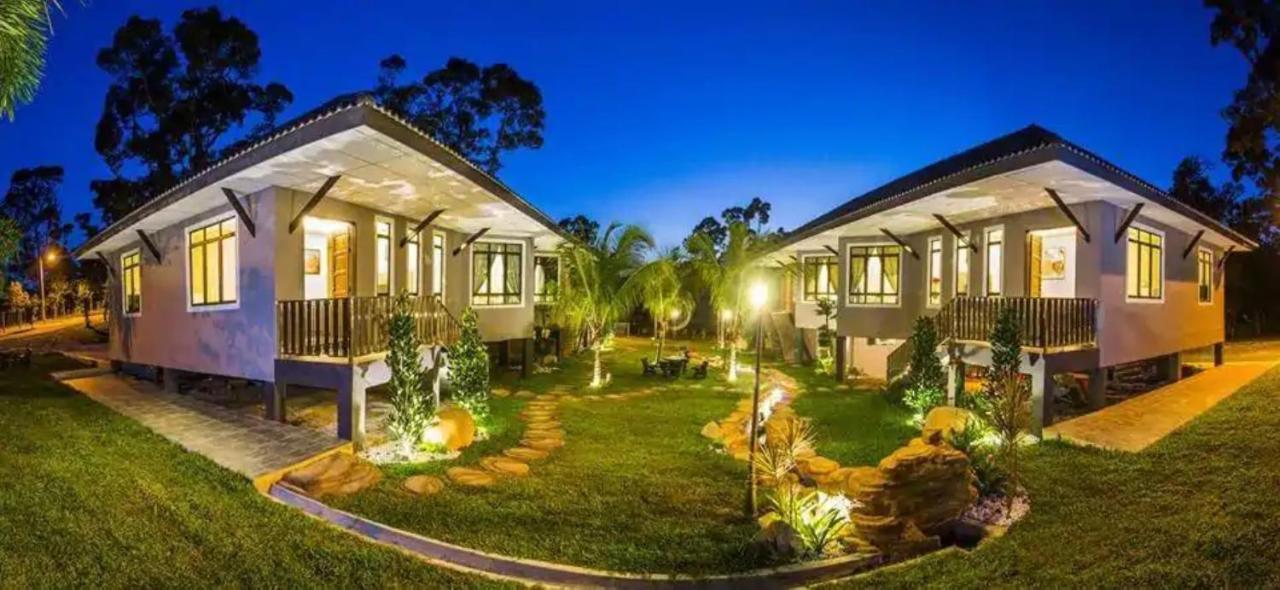 Capital O 90088 Mbp Leisure Resort Batu Pahat Exterior foto