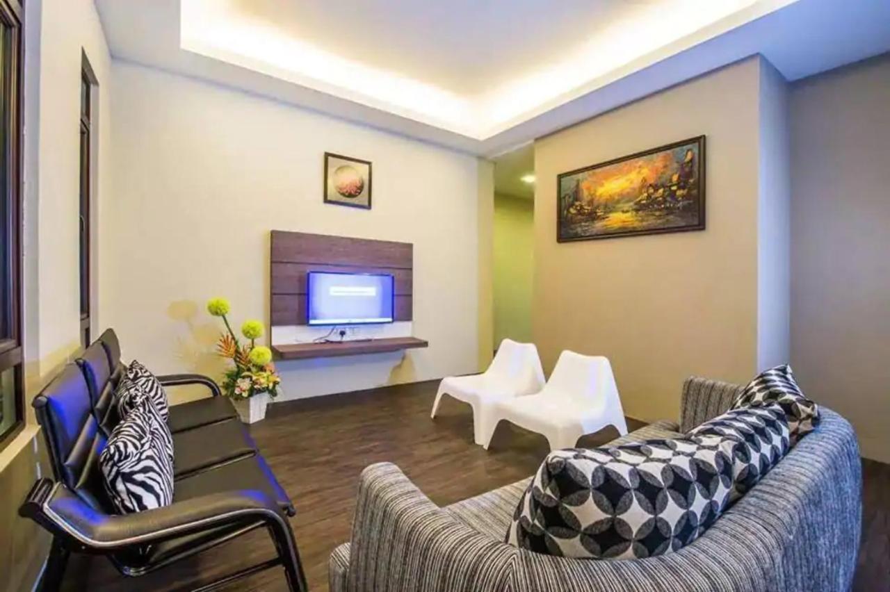 Capital O 90088 Mbp Leisure Resort Batu Pahat Exterior foto