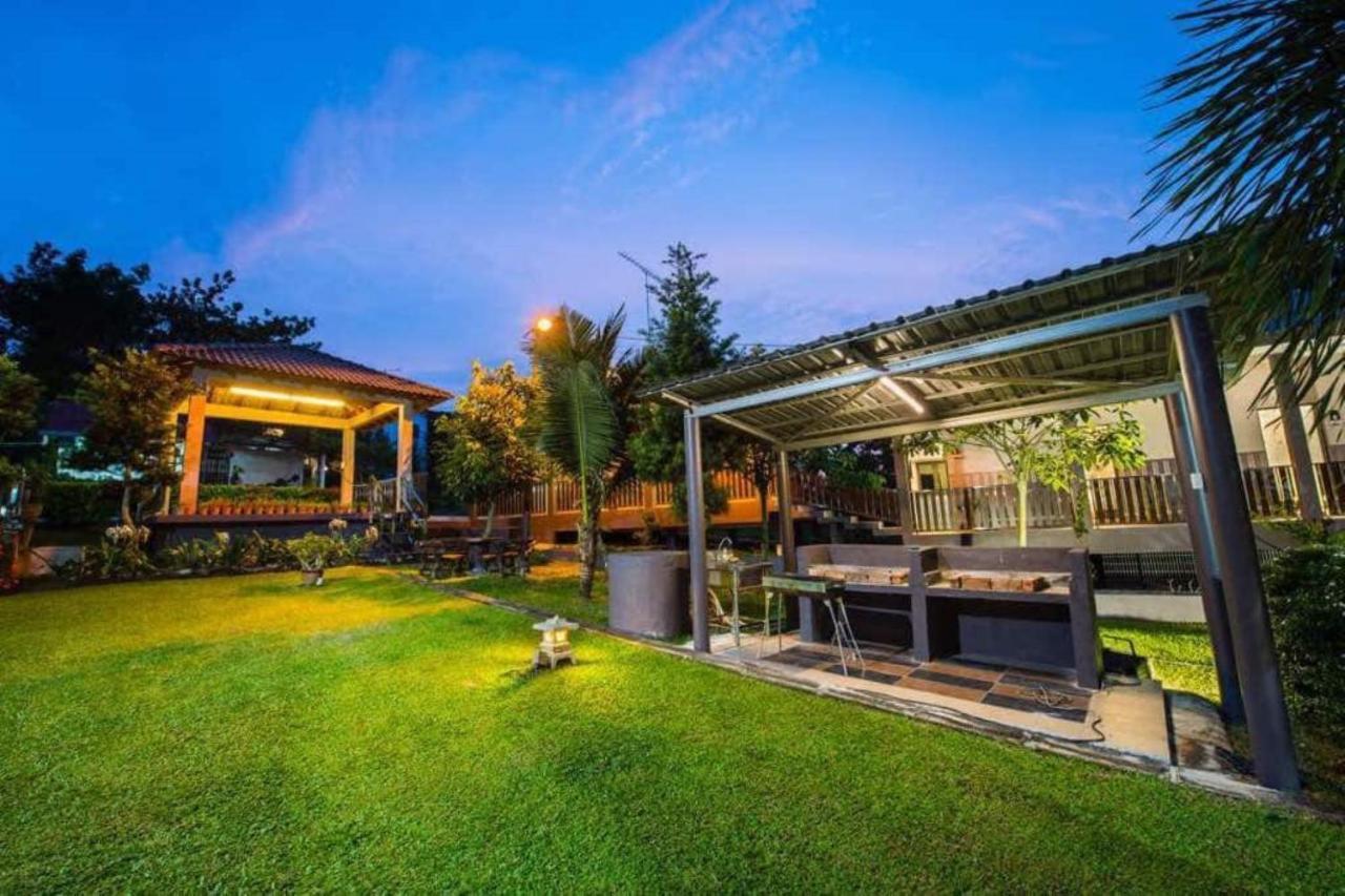 Capital O 90088 Mbp Leisure Resort Batu Pahat Exterior foto